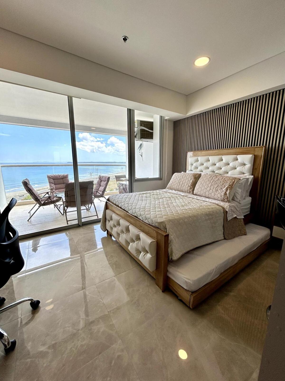 Ocean View In Cb 822 *
